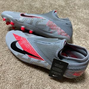 Nike Phantom Vision 2 Academy Dynamic Fit MG Cleats